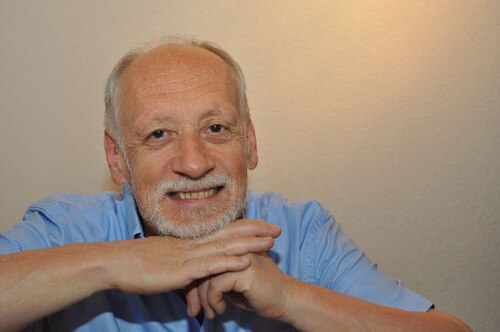 Portrait photograph of Nicolas Gisin