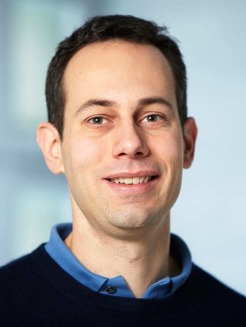 Portrait photograph of Renato Renner