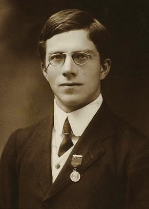 Portrait photograph of Ronald Fisher