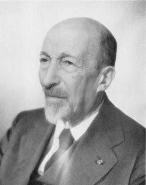 Portrait photograph of Jacques Hadamard